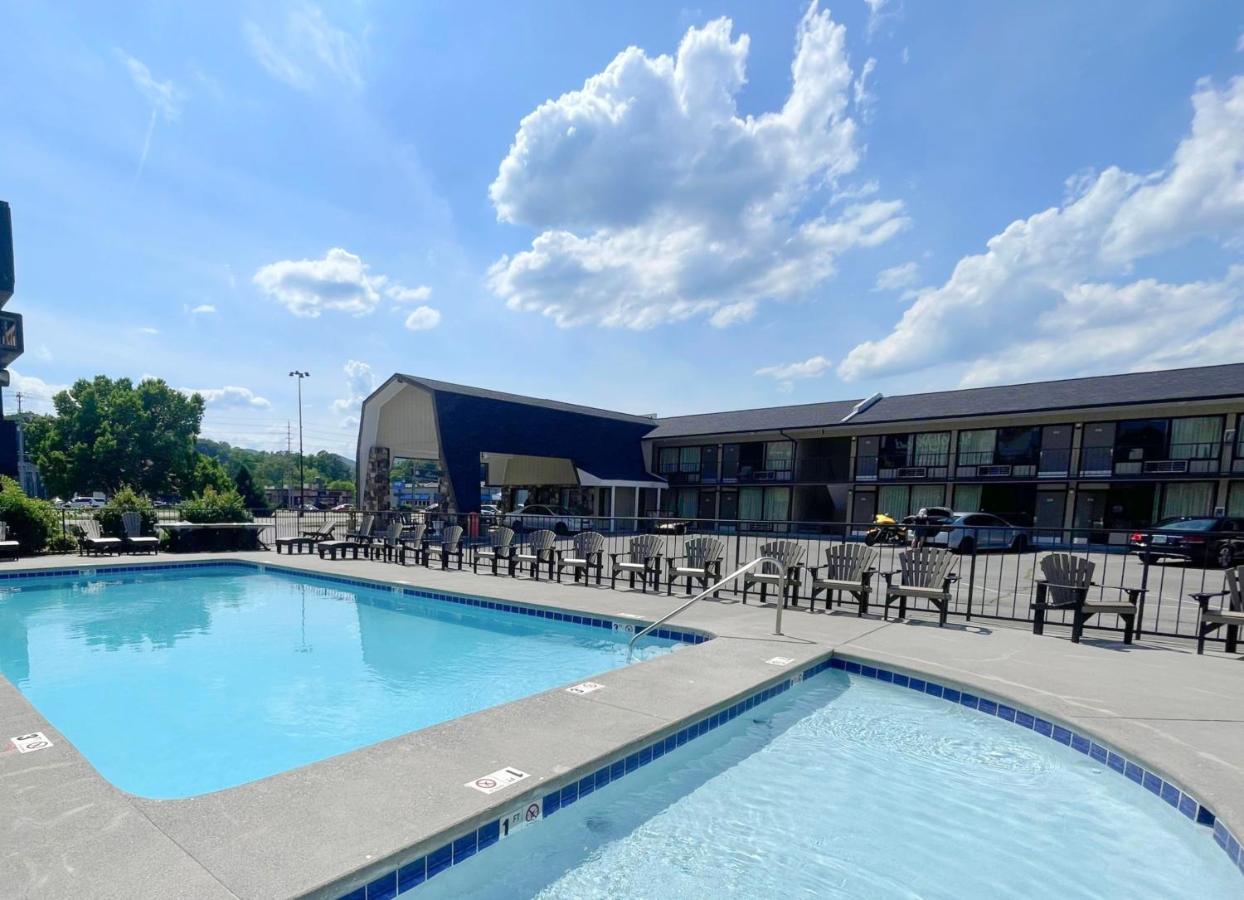 Travelodge By Wyndham Pigeon Forge Dollywood Lane Extérieur photo