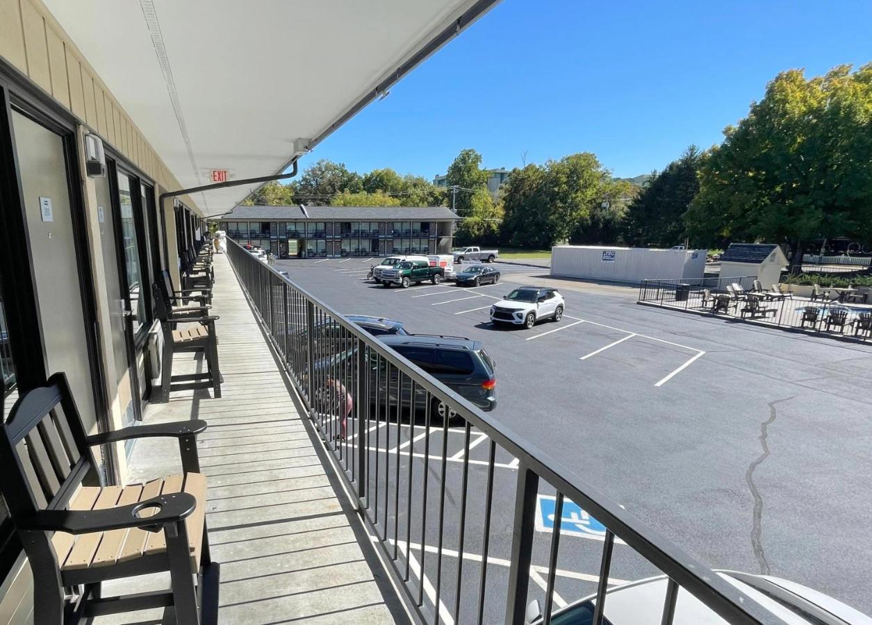 Travelodge By Wyndham Pigeon Forge Dollywood Lane Extérieur photo