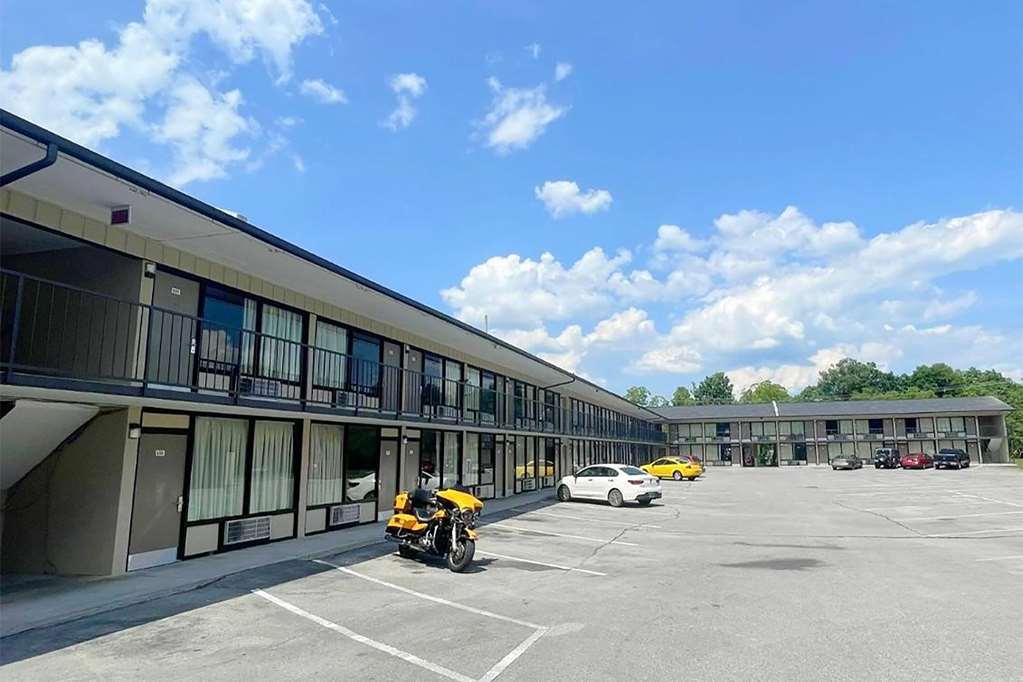 Travelodge By Wyndham Pigeon Forge Dollywood Lane Extérieur photo